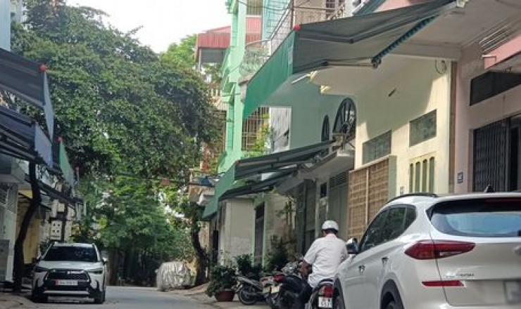 Bán nhà 4 tầng ô tô đỗ cửa ngay trung tâm thành phố Thanh Hóa